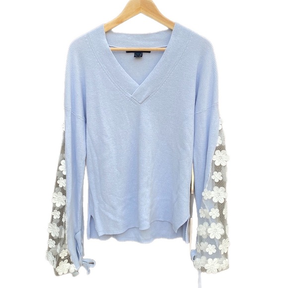 French Connection Caballo floral lace sleeve sweater in light blue size L - Picture 3 of 10